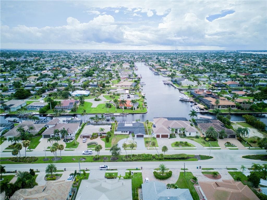 4943 Pelican Blvd, Cape Coral, FL 33914-3