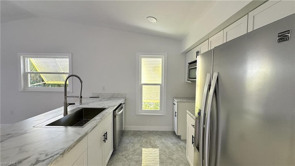 1672 Atlanta Plaza Dr, Sanibel, FL 33957-4
