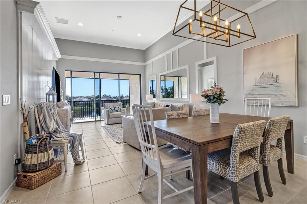9440 Benvenuto Ct 3-201, Naples, FL 34119-9