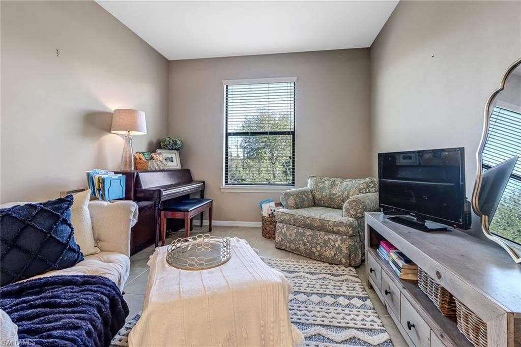 9440 Benvenuto Ct 3-201, Naples, FL 34119-13