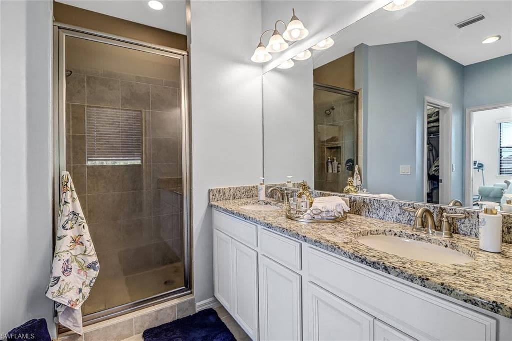 9440 Benvenuto Ct 3-201, Naples, FL 34119-17
