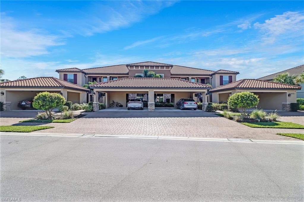 9440 Benvenuto Ct 3-201, Naples, FL 34119-19