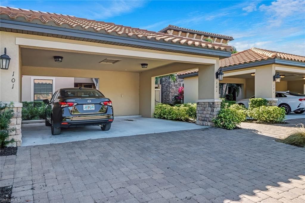 9440 Benvenuto Ct 3-201, Naples, FL 34119-20