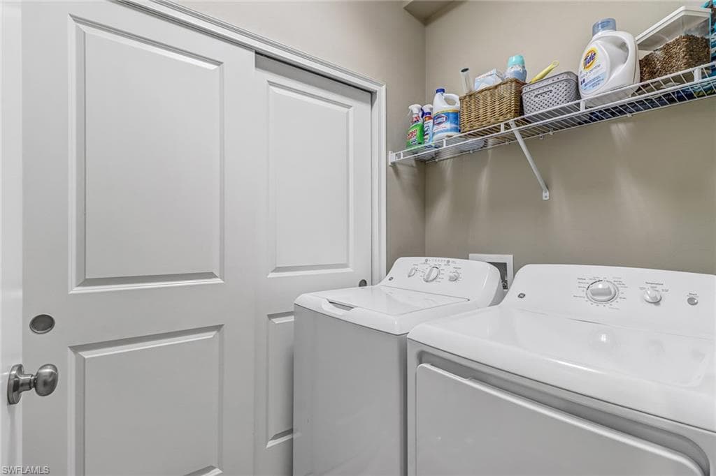 9440 Benvenuto Ct 3-201, Naples, FL 34119-23