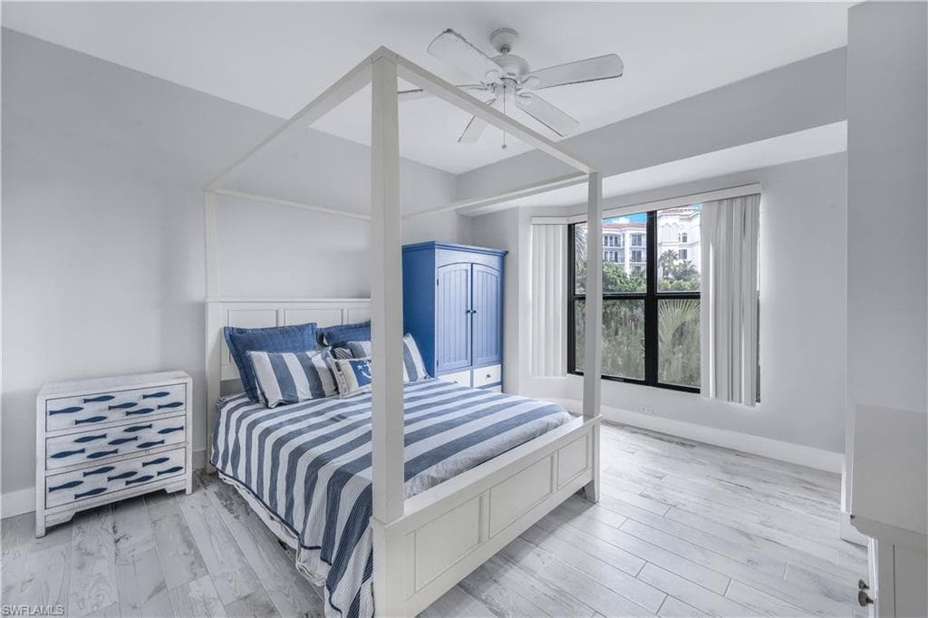 410 La Peninsula Blvd 410, Naples, FL 34113-23
