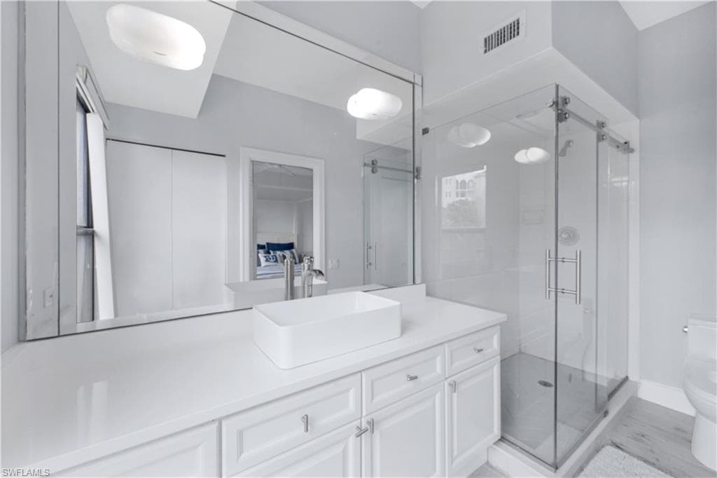 410 La Peninsula Blvd 410, Naples, FL 34113-24
