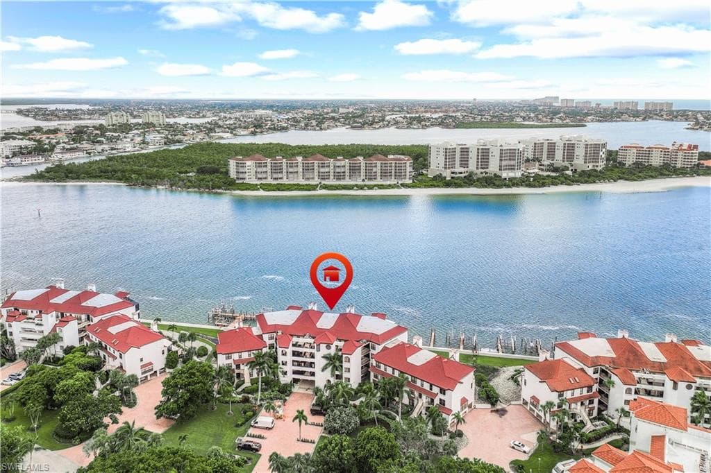 410 La Peninsula Blvd 410, Naples, FL 34113-3
