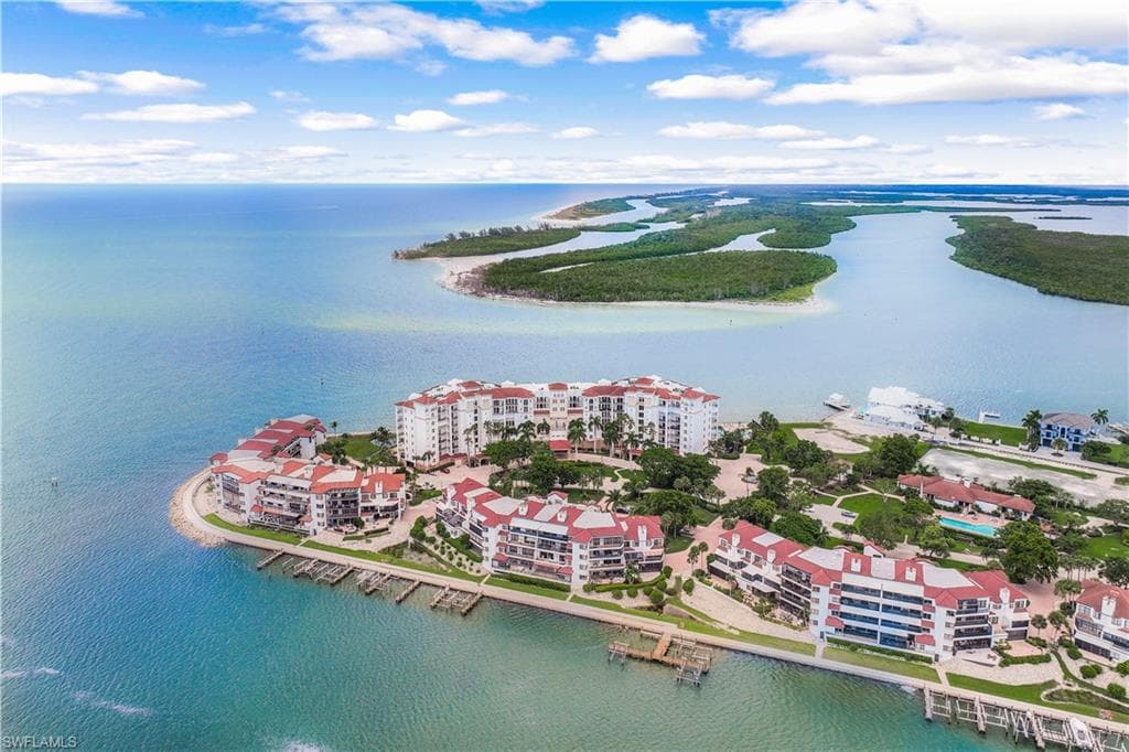 410 La Peninsula Blvd 410, Naples, FL 34113-7