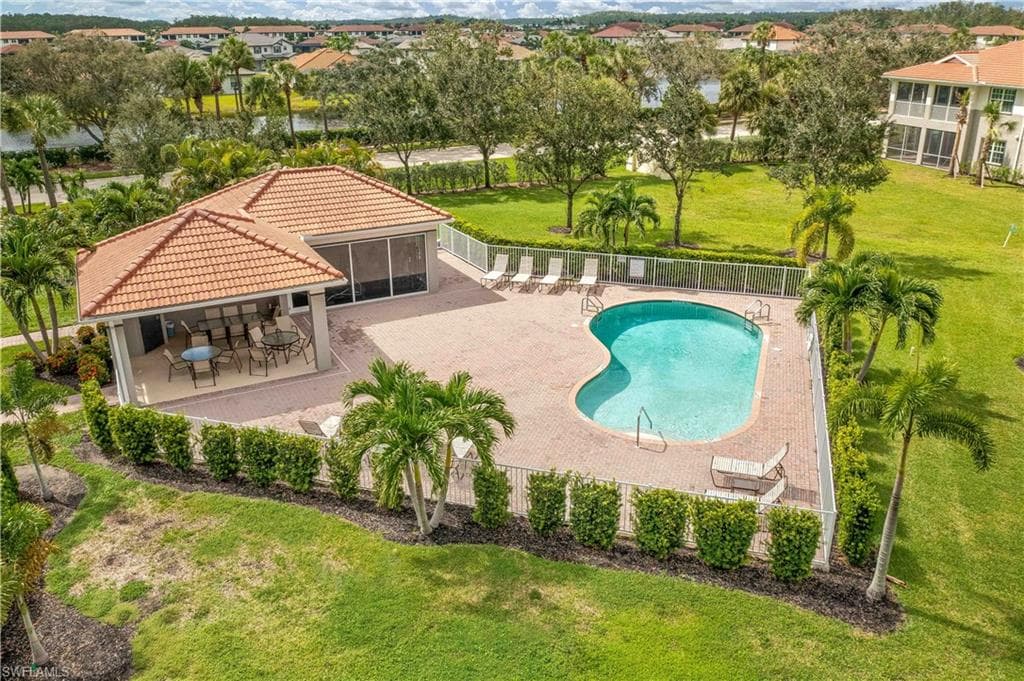 12091 Santaluz Dr 102, Fort Myers, FL 33913-9