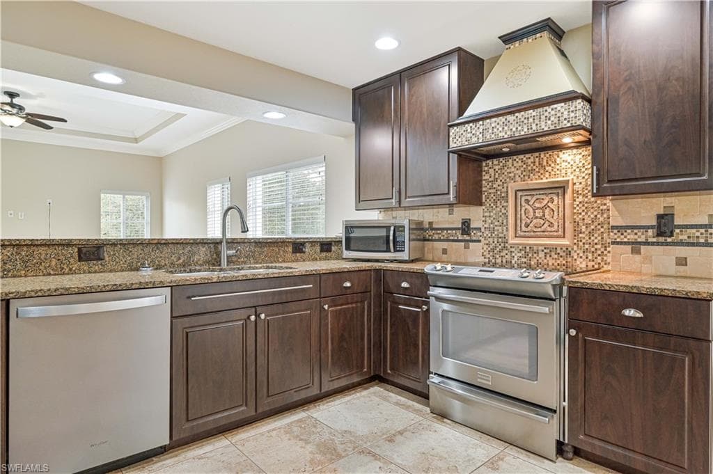 12091 Santaluz Dr 102, Fort Myers, FL 33913-16