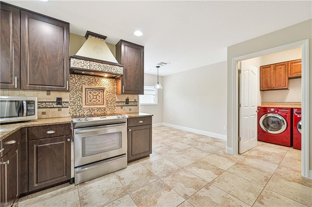 12091 Santaluz Dr 102, Fort Myers, FL 33913-18
