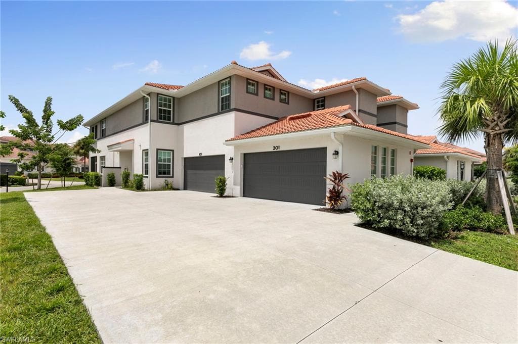 12050 Santaluz Dr 201, Fort Myers, FL 33913-2