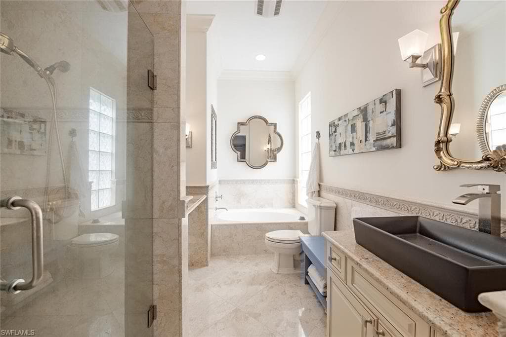 3928 Upolo Ln, Naples, FL 34119-18