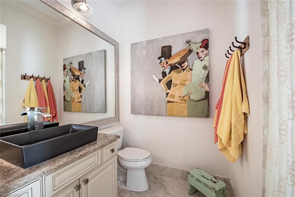 3928 Upolo Ln, Naples, FL 34119-19