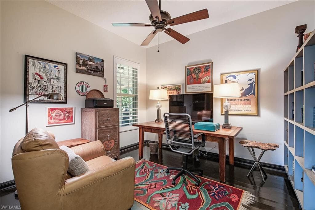 3928 Upolo Ln, Naples, FL 34119-20