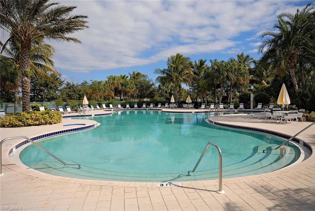 3928 Upolo Ln, Naples, FL 34119-34
