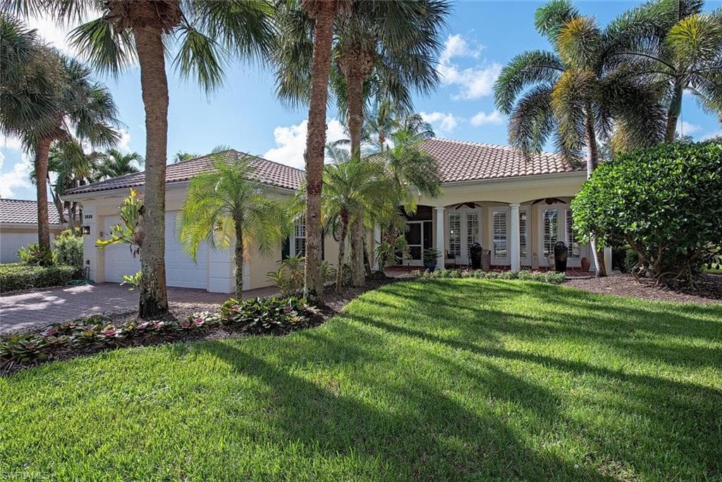 3928 Upolo Ln, Naples, FL 34119-3