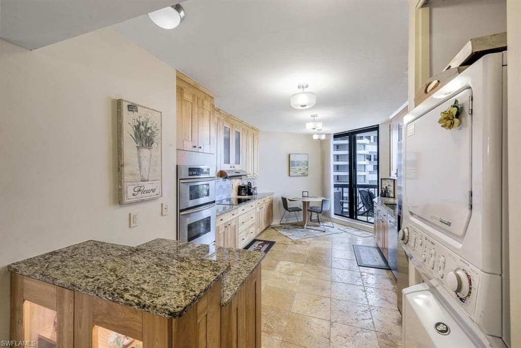220 Collier Blvd 503, Marco Island, FL 34145-26
