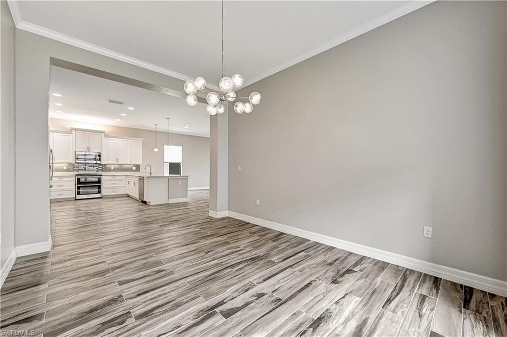 2820 Cinnamon Bay Cir, Naples, FL 34119-11