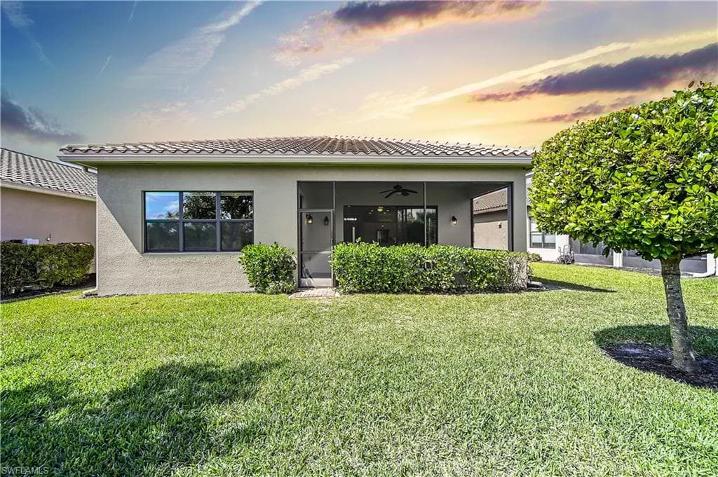 2820 Cinnamon Bay Cir, Naples, FL 34119-32