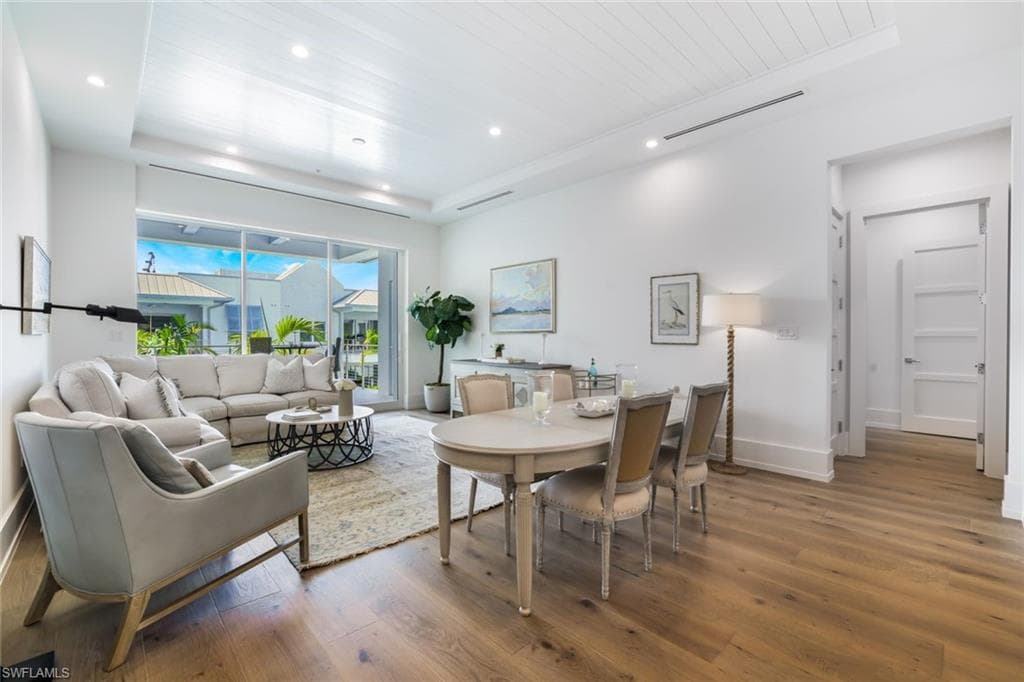 201 8th St S 308, Naples, FL 34102-13