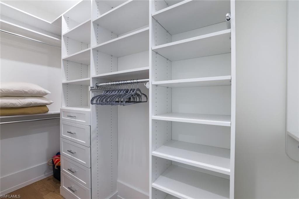 201 8th St S 308, Naples, FL 34102-19