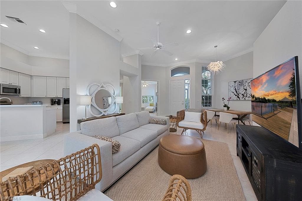 8591 Pepper Tree Way, Naples, FL 34114-3