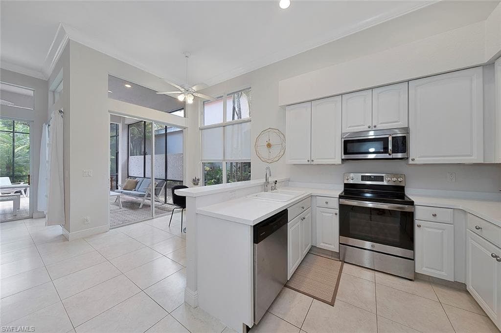 8591 Pepper Tree Way, Naples, FL 34114-4