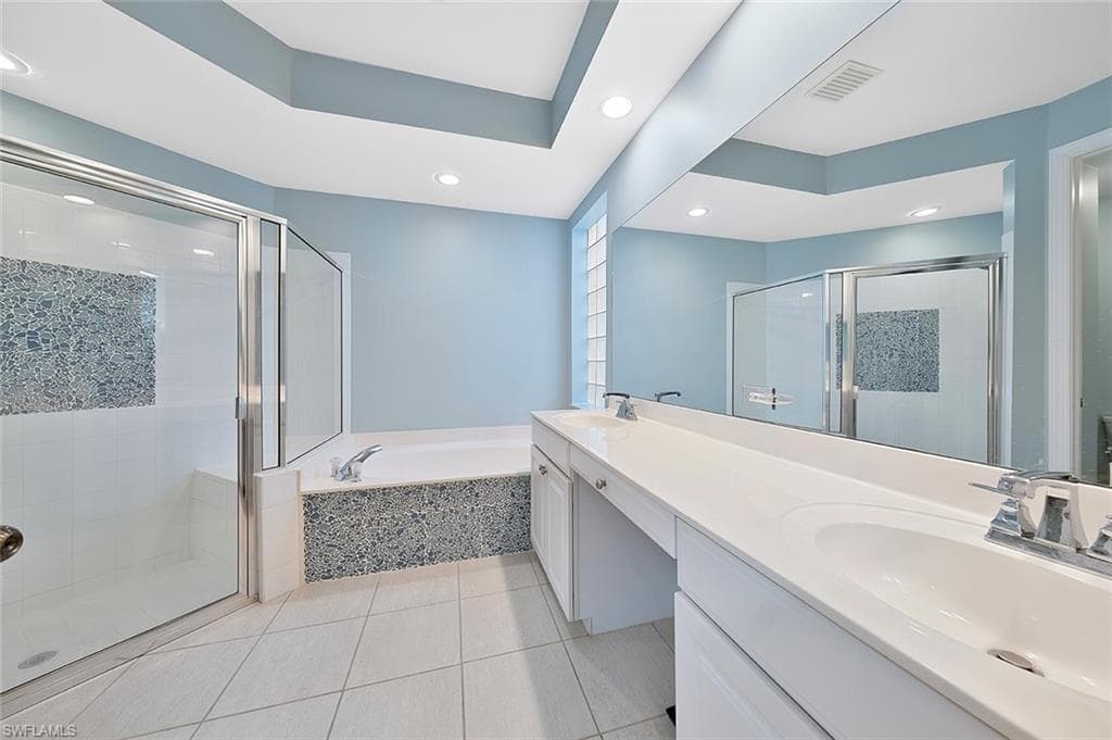 8591 Pepper Tree Way, Naples, FL 34114-8