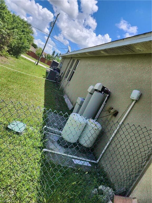 915 Alvin Ave, Lehigh Acres, Fl 33971-13