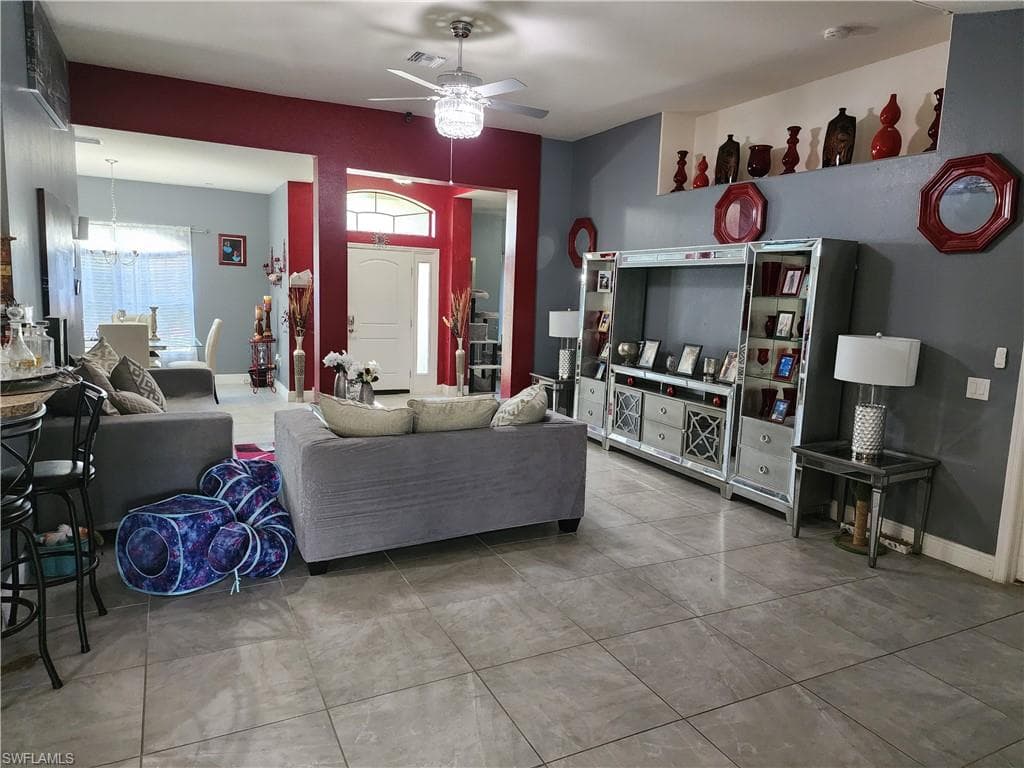 915 Alvin Ave, Lehigh Acres, Fl 33971-17