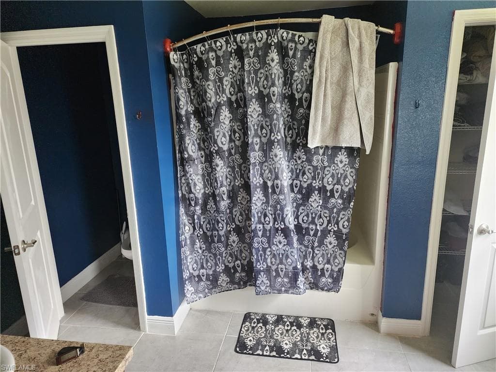 915 Alvin Ave, Lehigh Acres, Fl 33971-18