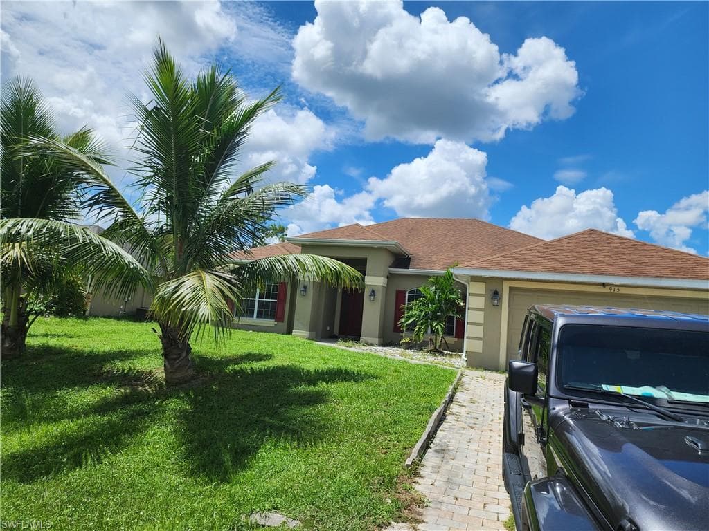 915 Alvin Ave, Lehigh Acres, Fl 33971-1