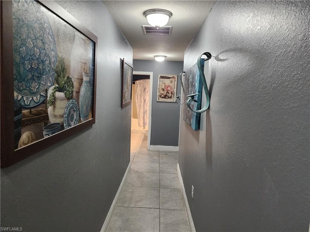 915 Alvin Ave, Lehigh Acres, Fl 33971-24