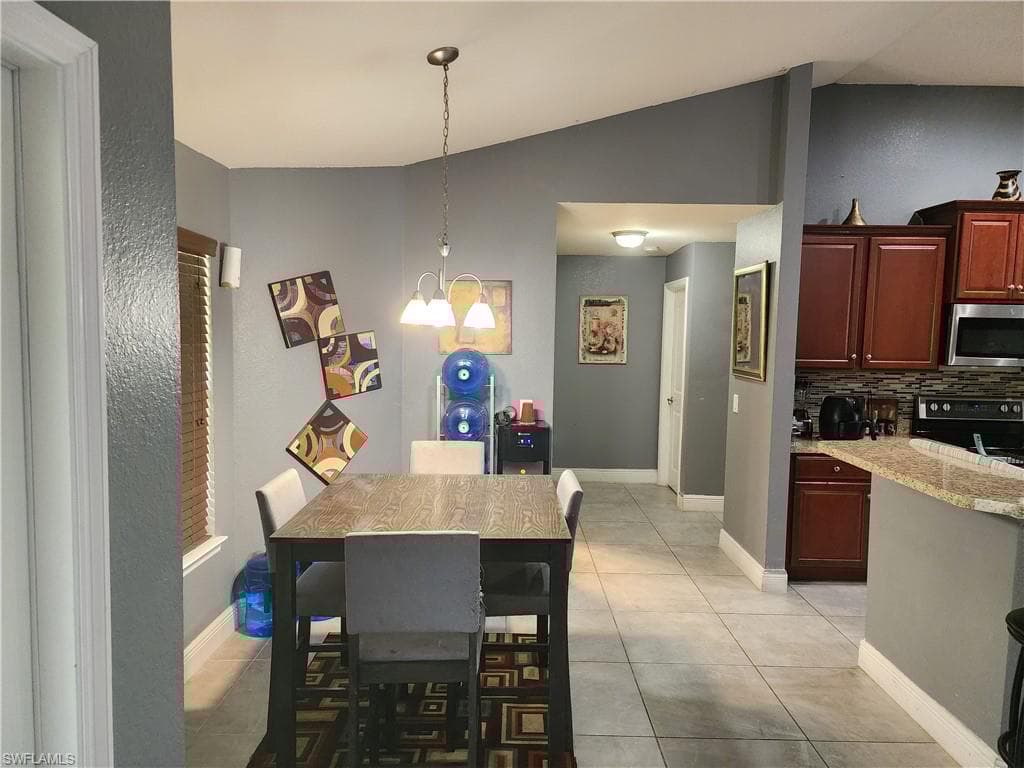 915 Alvin Ave, Lehigh Acres, Fl 33971-29