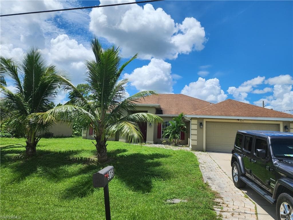 915 Alvin Ave, Lehigh Acres, Fl 33971-3