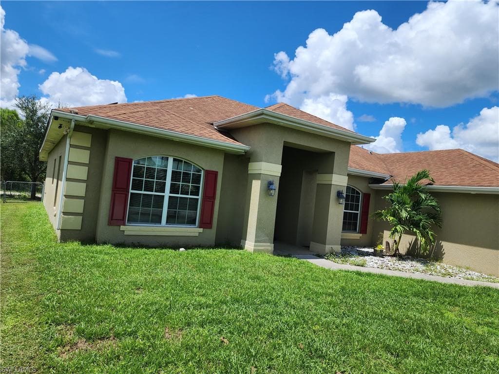 915 Alvin Ave, Lehigh Acres, Fl 33971-7