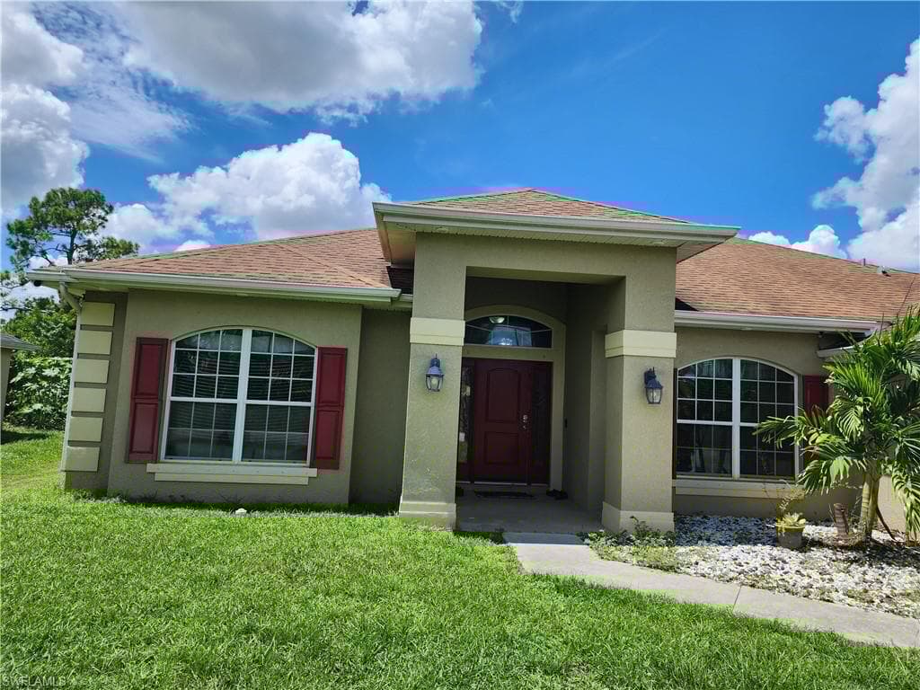 915 Alvin Ave, Lehigh Acres, Fl 33971-8
