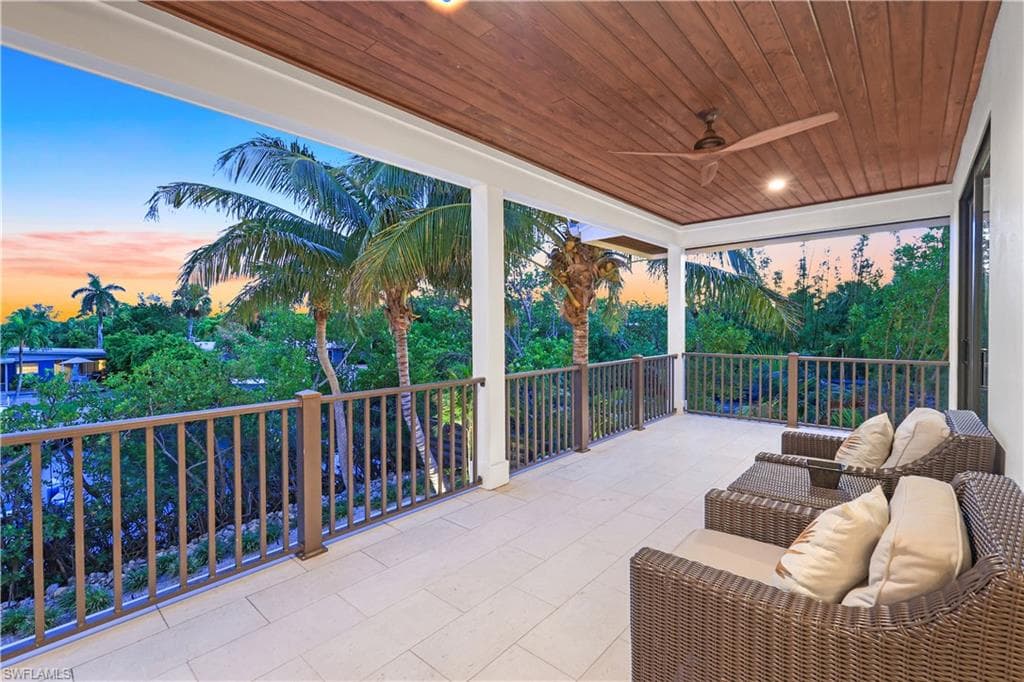 241 Willow Ave, Anna Maria, FL 34216-13
