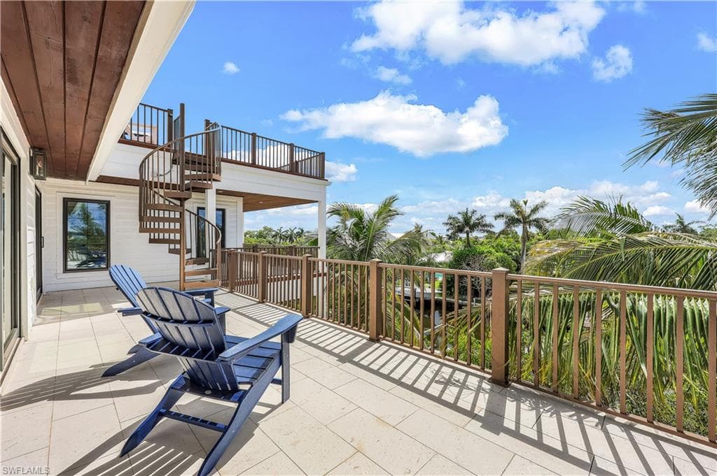 241 Willow Ave, Anna Maria, FL 34216-24