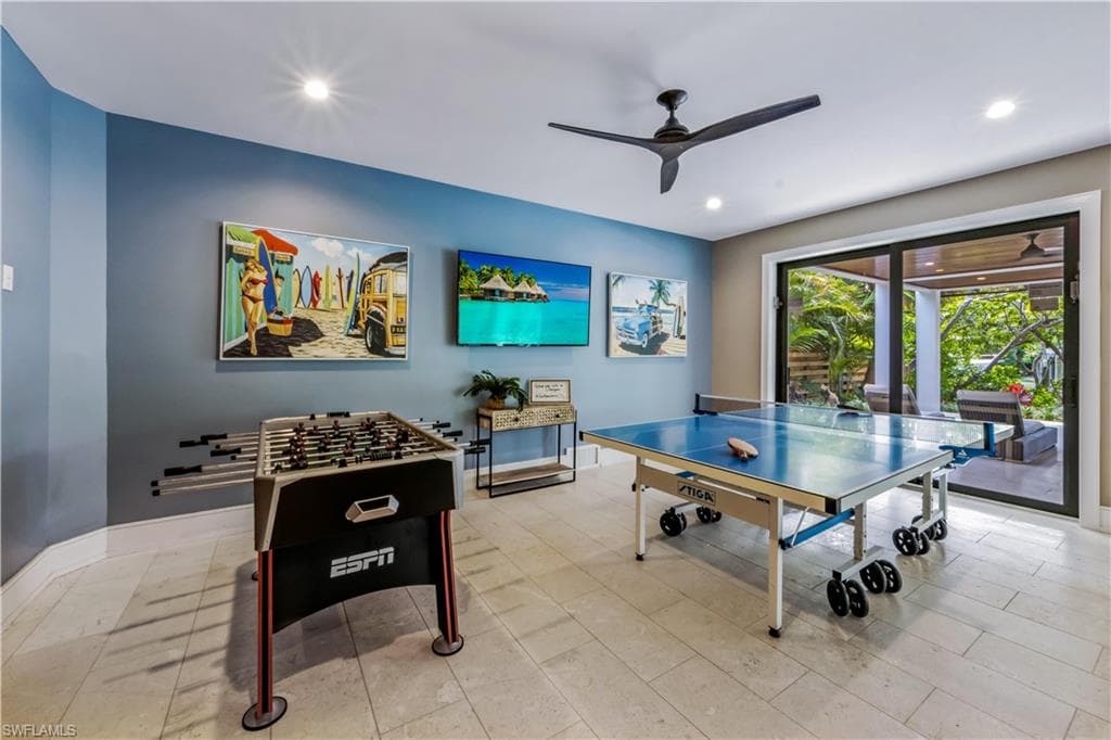 241 Willow Ave, Anna Maria, FL 34216-39