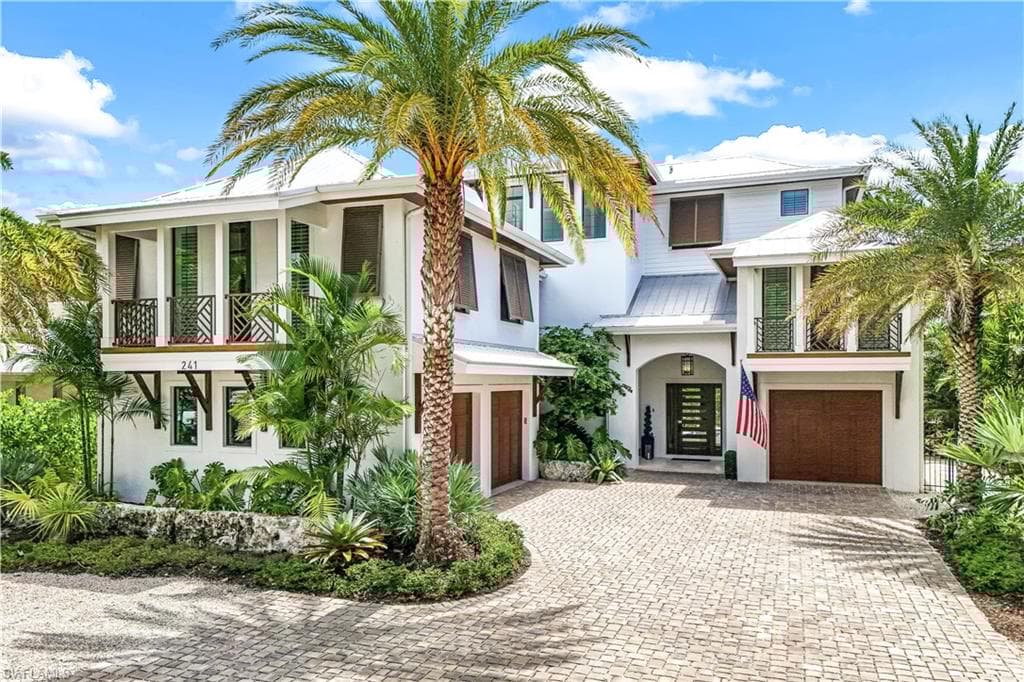 241 Willow Ave, Anna Maria, FL 34216-47