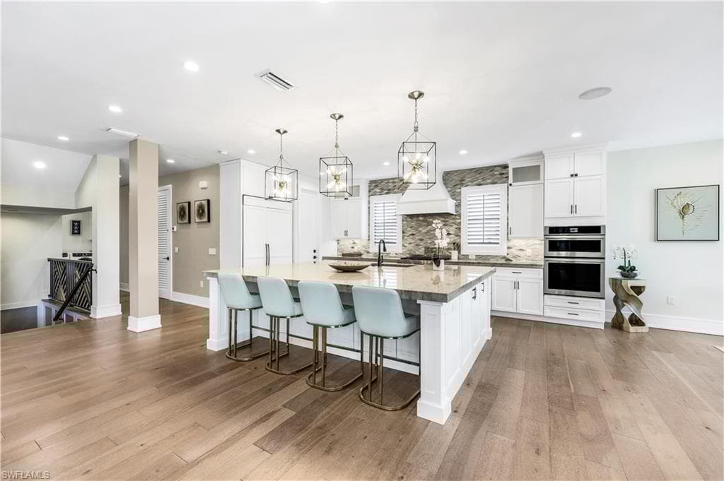 241 Willow Ave, Anna Maria, FL 34216-6