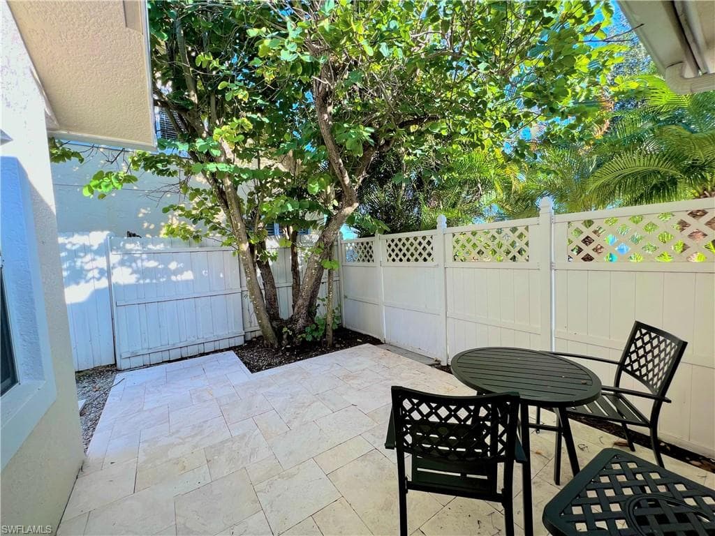 771 94th Ave N, Naples, FL 34108-11