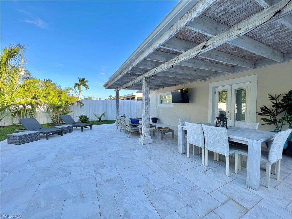 771 94th Ave N, Naples, FL 34108-7