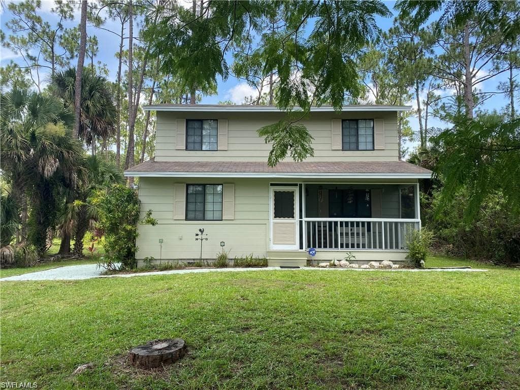 1480 8th St NE, Naples, FL 34120-1
