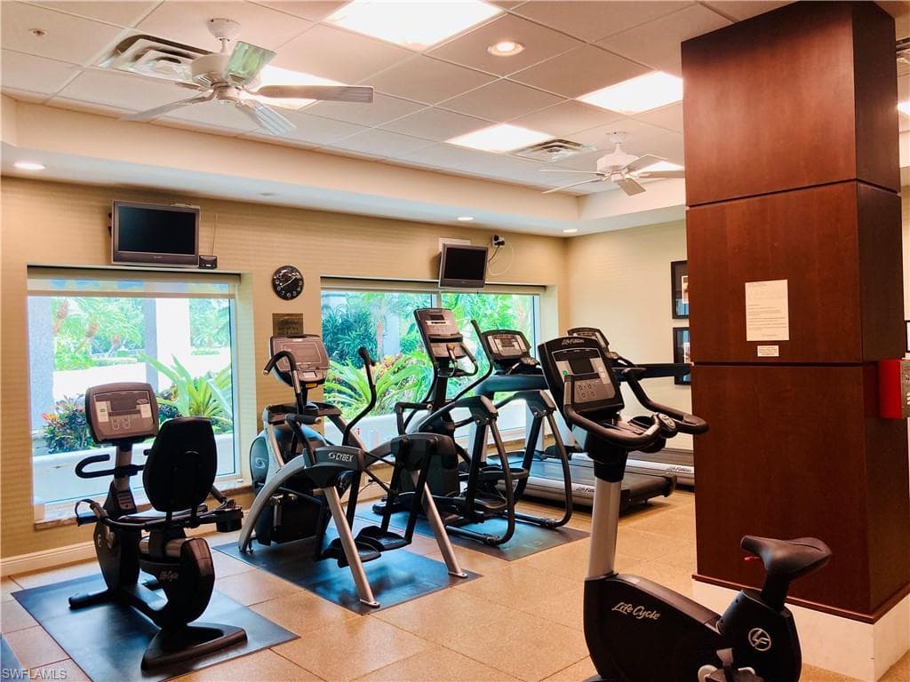 275 Indies Way 805, Naples, FL 34110-27