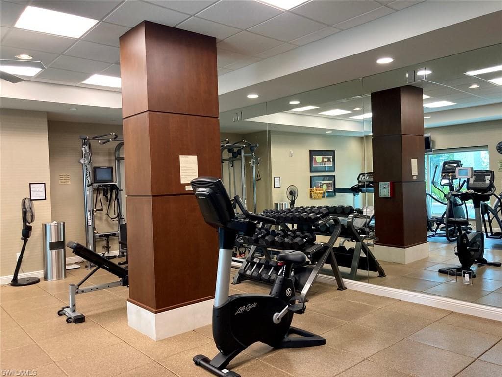 275 Indies Way 805, Naples, FL 34110-28