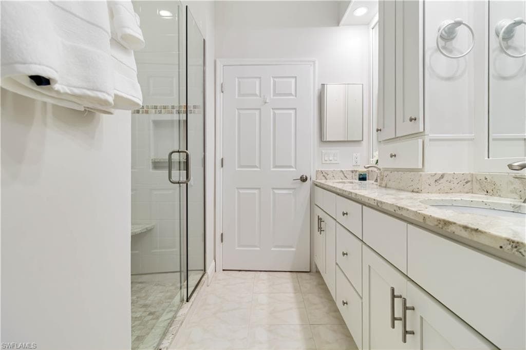 606 Arbor Lake Dr 6-104, Naples, FL 34110-15
