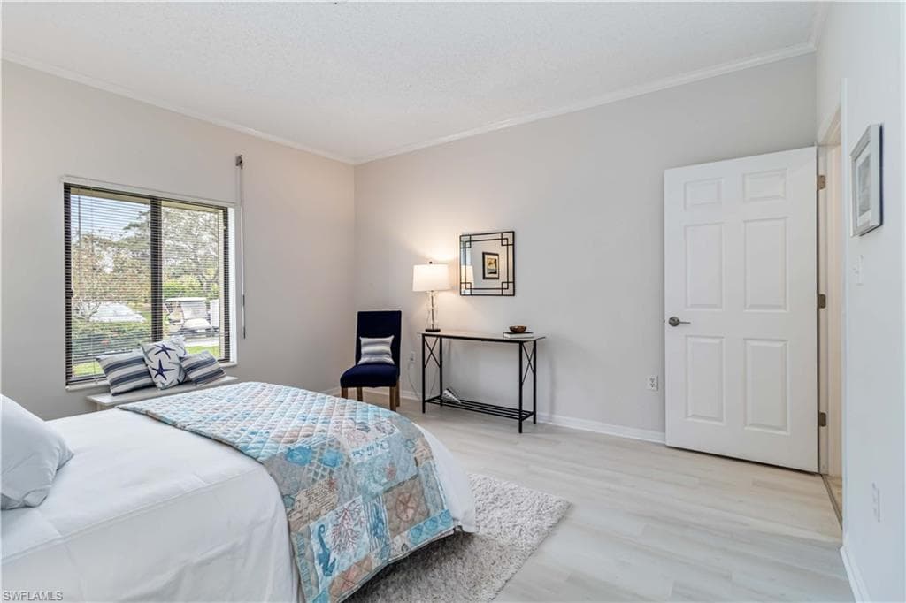 606 Arbor Lake Dr 6-104, Naples, FL 34110-21